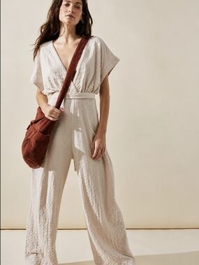Free People Beach Cream Textured V-Neck Wide-Leg Jumpsuit XL